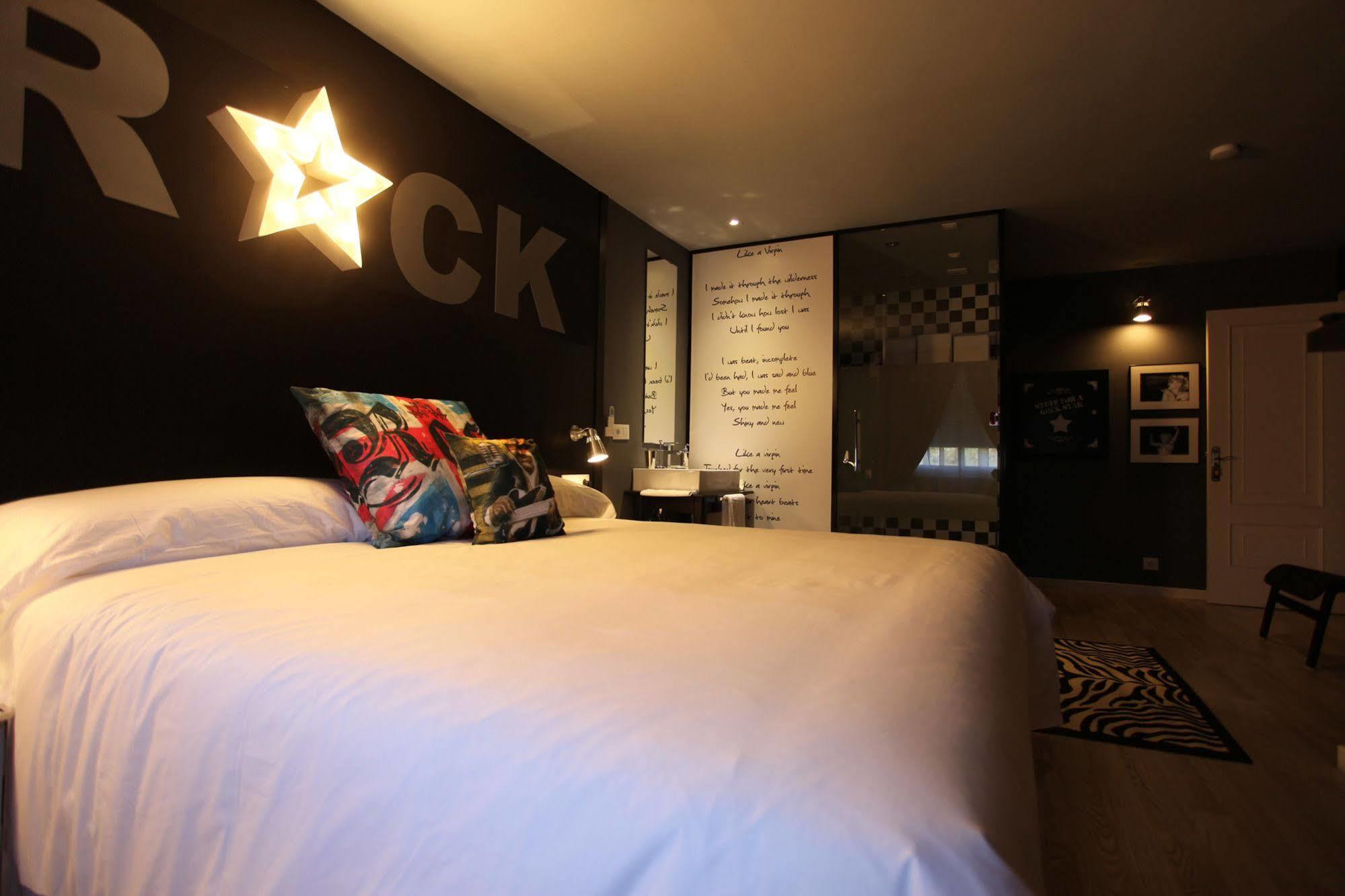 Hotel Apartamentos Rock Star Taboadela Zewnętrze zdjęcie
