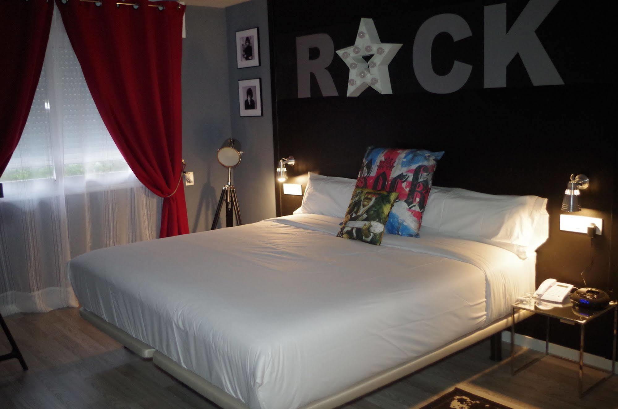 Hotel Apartamentos Rock Star Taboadela Zewnętrze zdjęcie